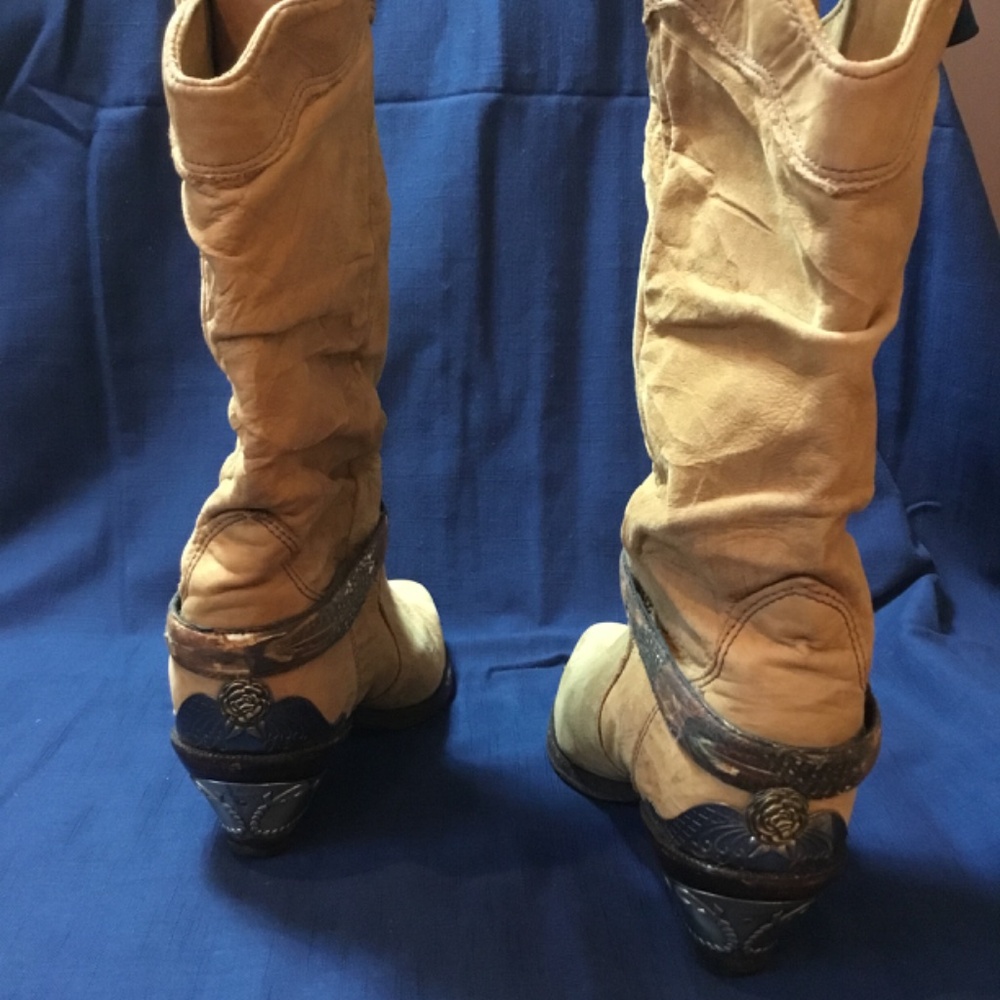 Beautiful Vintage Zodiac Cowboy Boots size 8 - Picture 2 of 11